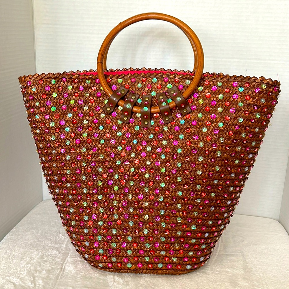 Basket Beaded Handbag Tote Bag 2 Wooden Handles